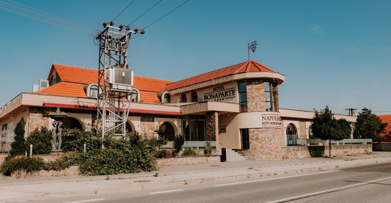 Hotel Bonaparte Košice Eksteriør bilde