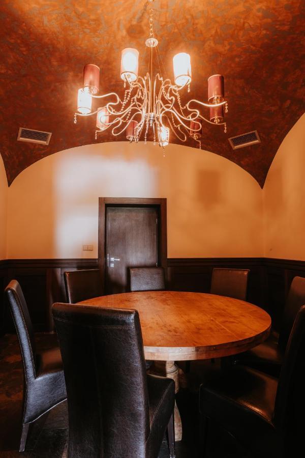 Hotel Bonaparte Košice Eksteriør bilde